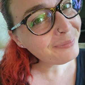 Meet your Posher, Shana